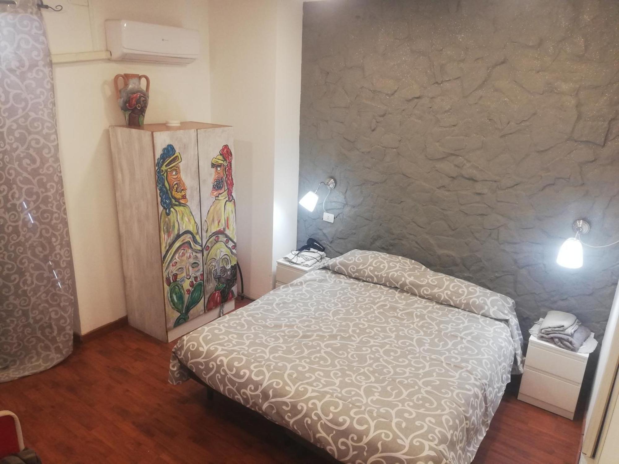 Emily House Apartman Catania-Fontanarossai nemzetközi repülőtér Szoba fotó
